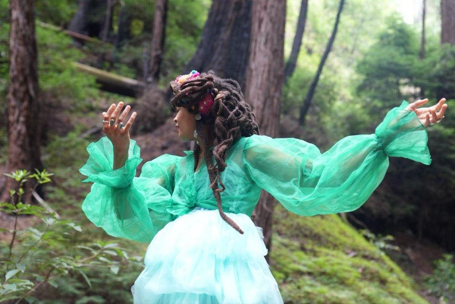 Valerie June Releases New Single/Video, “Runnin' and Searchin'”